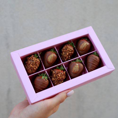 Коробочка клубники "New York" 8 шт.