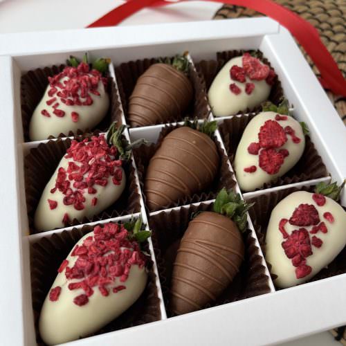 Коробочка клубники "Аура"