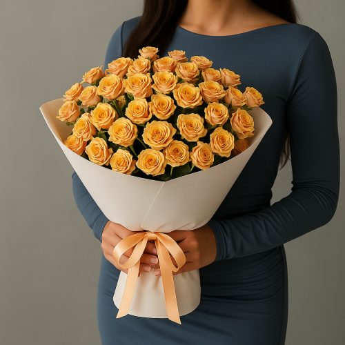 Букет из кустовых роз «Персиковое очарование»